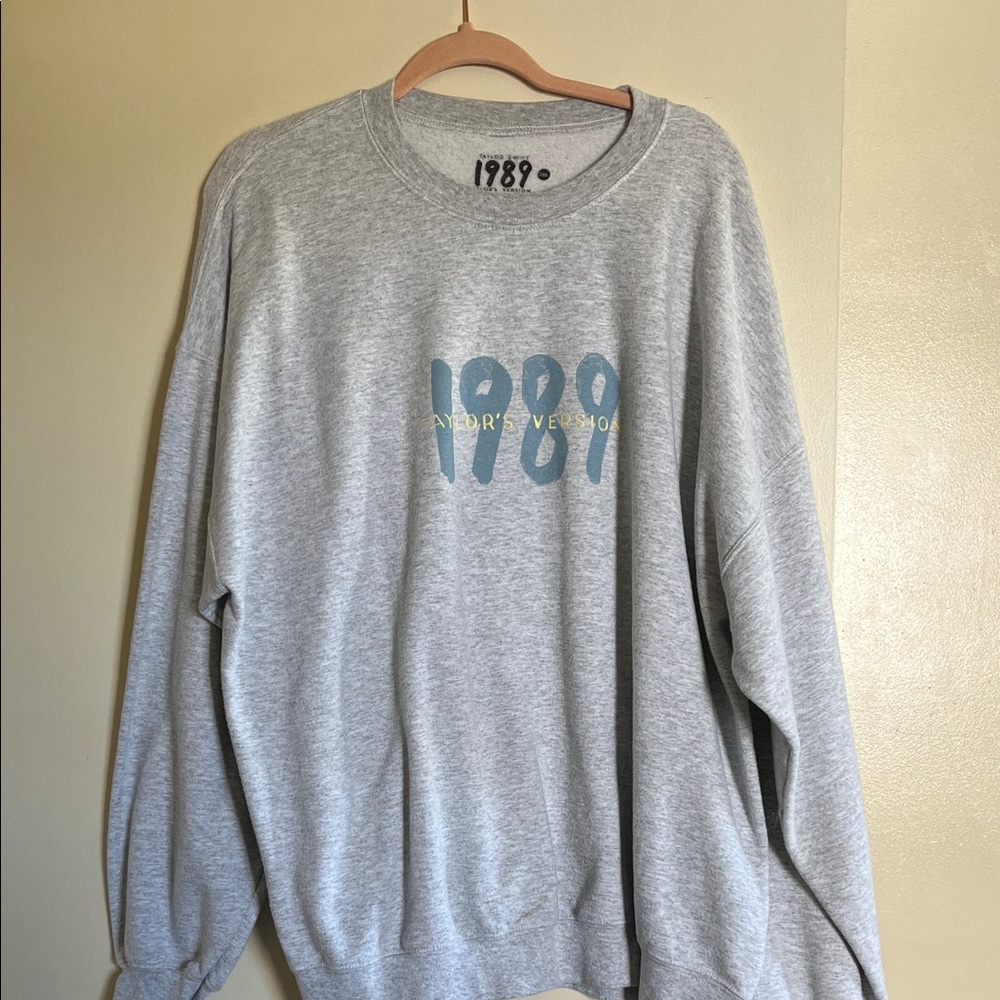 official Taylor Swift 1989 crewneck